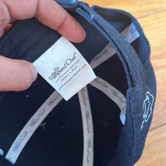 The pampered chef hat - Picture 6 of 6